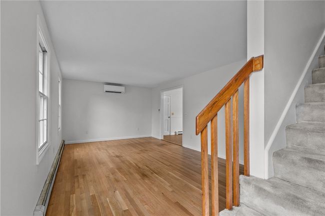 20 Samson Ln, House other with 5 bedrooms, 3 bathrooms and 6 parking in Middletown RI | Image 4
