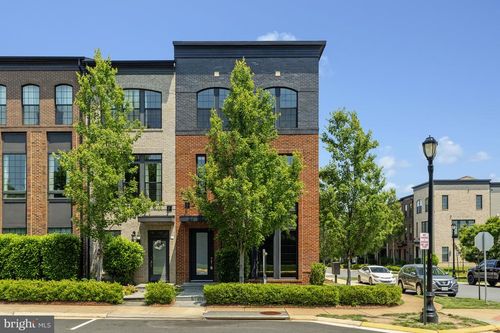 23112 Brooksbank Sq, BRAMBLETON, VA, 20148-4929 | Card Image