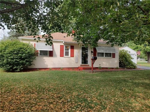 1 Seneca Cir, Seneca Falls, NY, 13148-2307 | Card Image