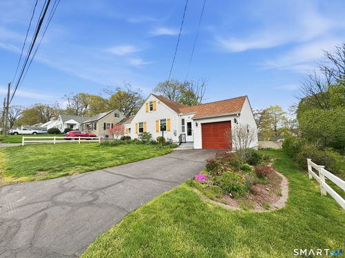 100 Yale Acres Rd, Meriden, CT, 06450-4349 | Card Image
