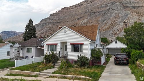 105 D St, Helper, UT, 84526-1223 | Card Image