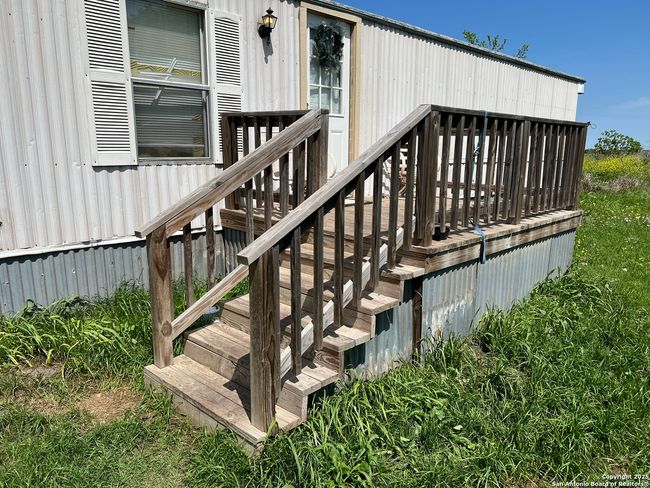 312 County Road 1295 B, House other with 3 bedrooms, 2 bathrooms and null parking in Moulton TX | Image 7