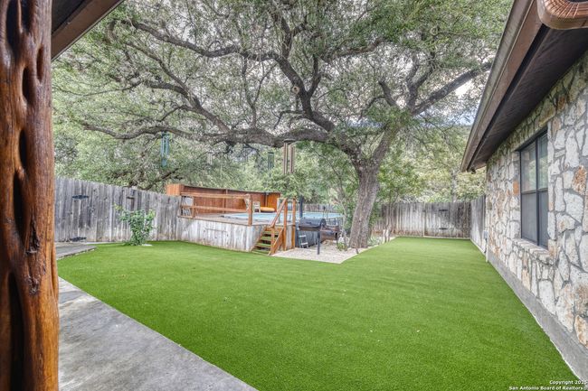 457 N Tomahawk Way, House other with 4 bedrooms, 3 bathrooms and null parking in Concan TX | Image 10