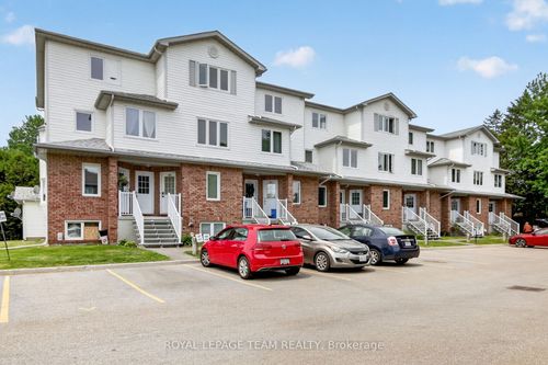 102-299 Castor St, Russell, ON, K4R1E9 | Card Image