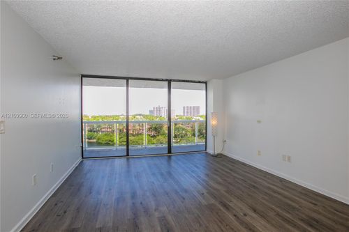 731-20505 E Country Club Dr, Aventura, FL, 33180-3038 | Card Image