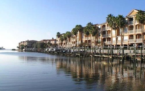 8-122-5000 Culbreath Key Way, TAMPA, FL, 33611-3051 | Card Image
