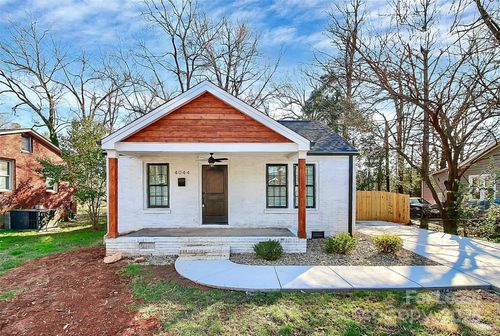 4044 Dinglewood Ave, Charlotte, NC, 28205-1336 | Card Image