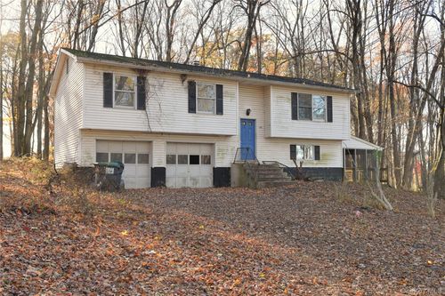 610 Mount Airy Rd, New Windsor, NY, 12553-8958 | Card Image