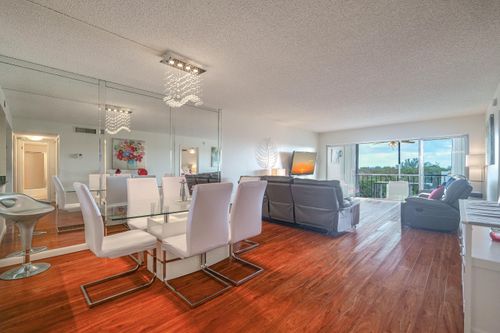 703-d-3930 Inverrary Blvd, Lauderhill, FL, 33319-4336 | Card Image