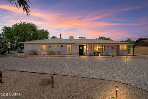 5325 E Burns St, Tucson, AZ, 85711-3123 | Card Image