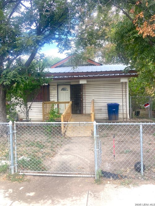 651 Barrett Pl, San Antonio, TX, 78225-1111 | Card Image