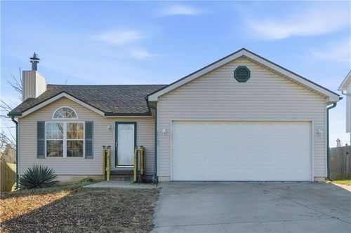 16405 E 3rd Terrace Ct N, Independence, MO, 64056-1592 | Card Image