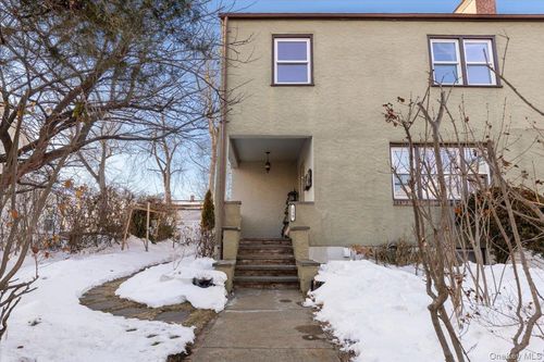 139 Waverly Ave, Mamaroneck, NY, 10543-1838 | Card Image