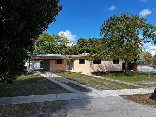 285 Ne 43rd St, Deerfield Beach, FL, 33064-3428 | Card Image