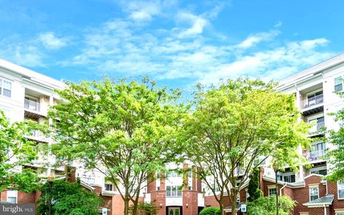 unit-126-1645 International Dr, MCLEAN, VA, 22102-4819 | Card Image
