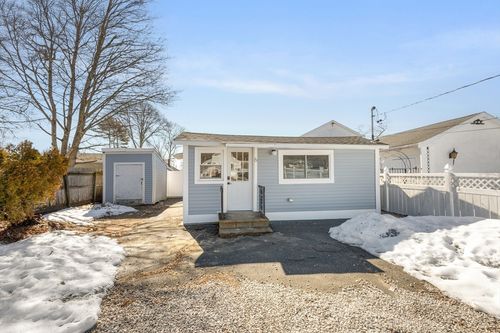 6 Wildwood Ave, Wareham, MA, 02571-2508 | Card Image