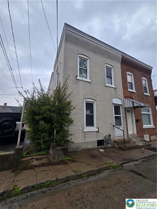 1437 Webster St, Allentown, PA, 18102-3638 | Card Image