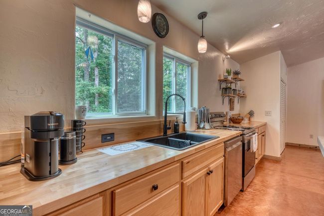 1529 Cedar View Dr, House other with 1 bedrooms, 2 bathrooms and 8 parking in Hiawassee GA | Image 18