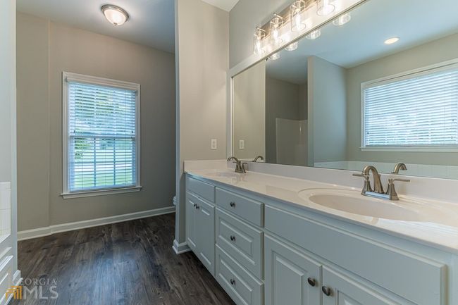 1008 Maple Creek Dr, House other with 5 bedrooms, 3 bathrooms and null parking in Loganville GA | Image 20