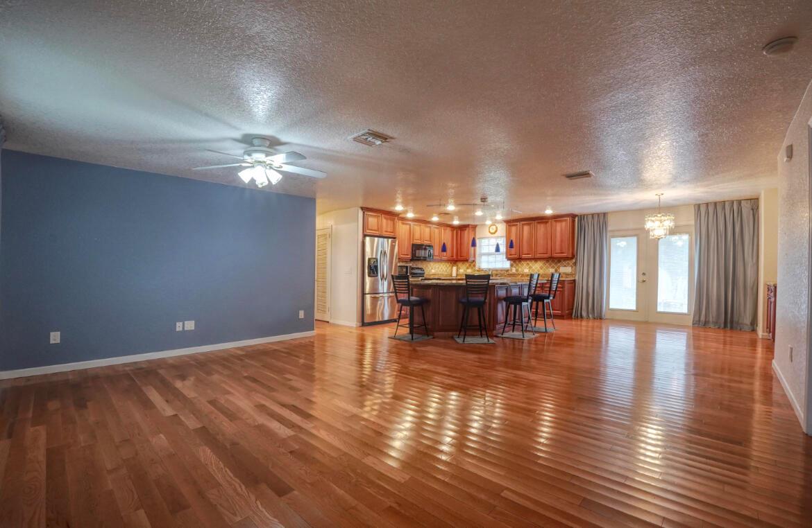 Dale Rd, West Palm Beach, FL 33406