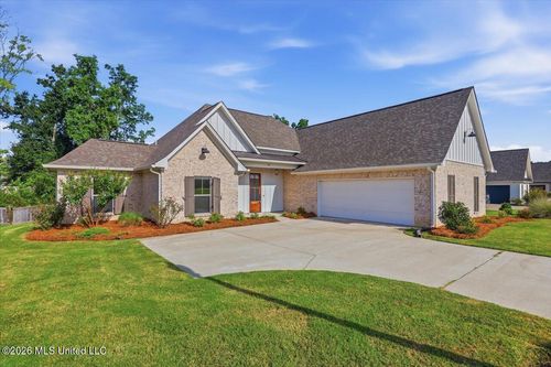 103 Ashby Ridge Dr, Canton, MS, 39046-1220 | Card Image