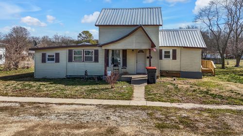 1015 Harold St, Cassville, MO, 65625-1215 | Card Image