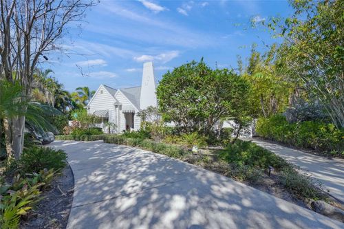 1917 Bahia Vista St, SARASOTA, FL, 34239-2204 | Card Image