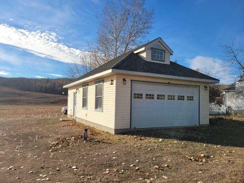 {{alt}} | Card Image