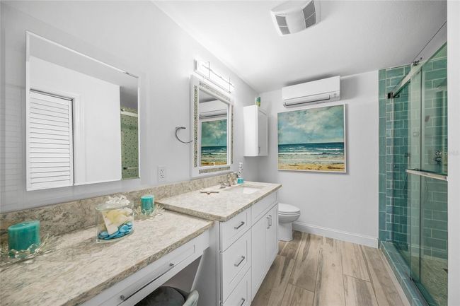Full Bath off South Hallway | Image 27