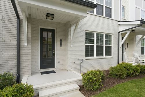 7010 Westside Cir, Nashville, TN, 37205-2676 | Card Image