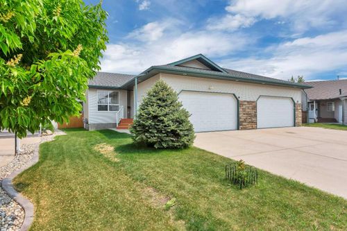 40 Root Close, Red Deer, AB, T4P3X3 | Card Image