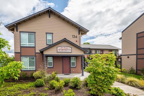134 N 18th St, Saint Helens, OR, 97051-1767 | Card Image