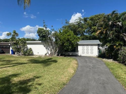 3822 Sw 68th Ave, Miramar, FL, 33023-6689 | Card Image