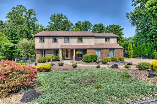 651 Buckingham Dr, Greensburg, PA, 15601-6075 | Card Image