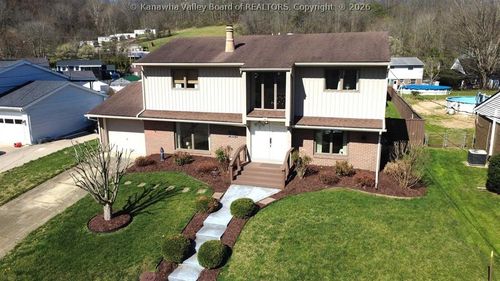 220 Nedra Dr, Barboursville, WV, 25504-1143 | Card Image