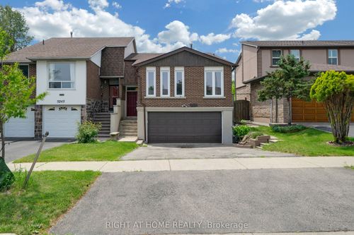 3241 Mccarthy Crt, Mississauga, ON, L4Y3Z4 | Card Image