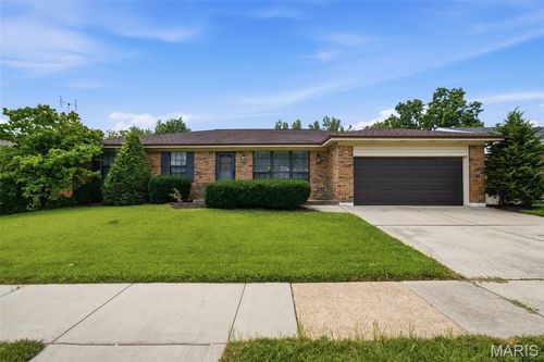 4874 Vermilion Dr, Saint Louis, MO, 63128-2336 | Card Image