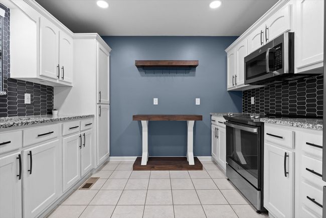 Stainless appliances | Image 13