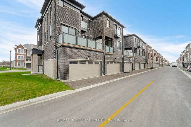 3370 Promenade Thunderbird, House attached with 4 bedrooms, 4 bathrooms and 1 parking in Pickering ON | Image 42