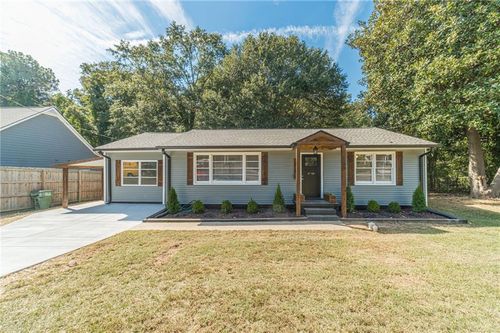 119 Glen Iris Dr, Monroe, GA, 30655-2301 | Card Image