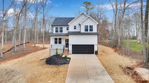 146 Forest Creek Dr, Statesville, NC, 28625-2286 | Card Image