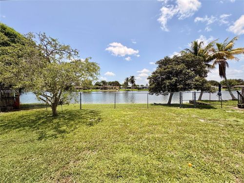 8220 Nw 15th St, Pembroke Pines, FL, 33024-4963 | Card Image