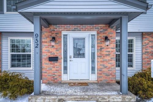 952 Farnham Rd, London, ON, N6K1S1 | Card Image