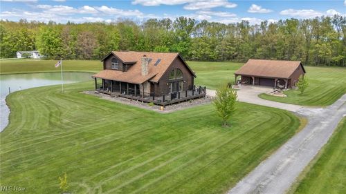 15180 Stoltz Rd, Diamond, OH, 44412-9627 | Card Image