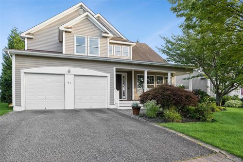 61 Tyler Dr, Riverhead, NY, 11901-5022 | Card Image