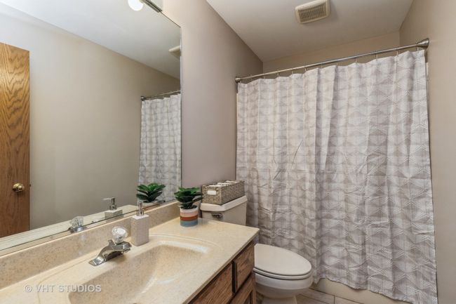 10901 Michigan Dr, House other with 4 bedrooms, 4 bathrooms and 3 parking in Spring Grove IL | Image 16