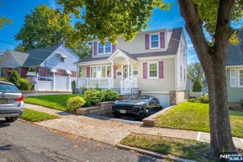 202 Stone St, Maywood, NJ, 07607-1251 | Card Image