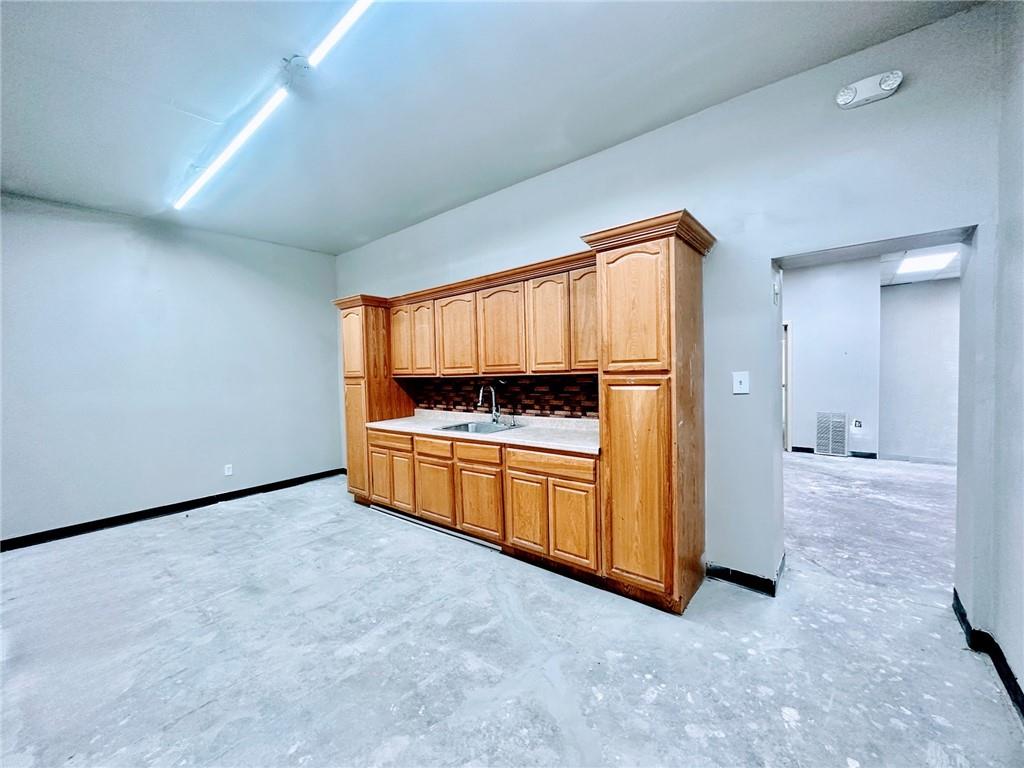 Commercial Lease in Stone Mountain 5