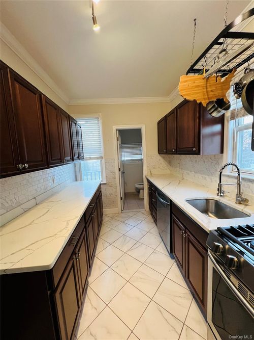 2313 Ellis Avenue, New York, NY, 10462 | Card Image