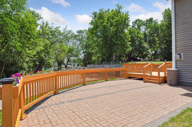 401 Highway 7, House other with 5 bedrooms, 2 bathrooms and null parking in Excelsior MN | Image 30